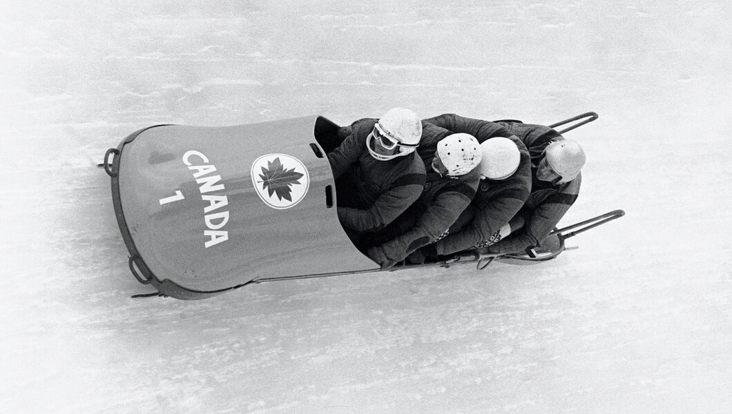IBSFsliding's tweet photo. #SlidingHistory
#OTD 56 years ago.
February 7th 1964, Olympic Winter Games in #Innsbruck.
Vic Emery, John Emery, Doug Anakin, Peter Kirby (CAN-1) surprisingly win gold in the 4-man #Bobsleigh!
👇🏿
https://t.co/dHXibR1c4r
📷 Getty Images/IOC https://t.co/M6qdArYLsk