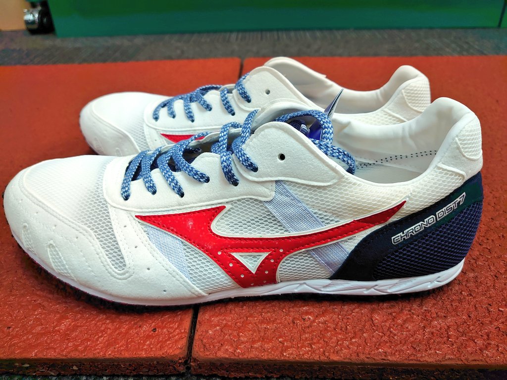 スポジョイ陸 スポーツjoy陸上 new ミズノ陸上スパイク クロノディスト7 800 m対応 どちらかと言えば5000 mにオススメ 初めてスパイクを履く力の無い選手は800mにもオススメかなぁ 価格はジョイ価格で販売中