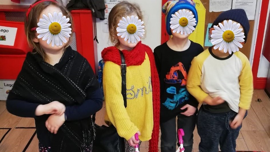 daisychaindub's tweet photo. The Montessori children at our Stepaside Centre, had a wonderful day recently, dressing up and acting the parts of different family structures. They also dressed up in different job roles #daisychaincare #childcaredublin #daisychaindub #familystructures #stepaside https://t.co/tmMiEVoTTA