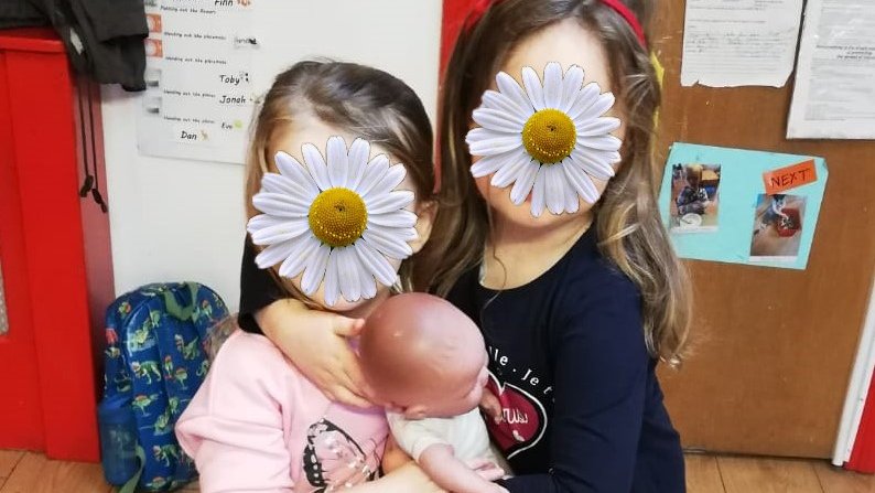 daisychaindub's tweet photo. The Montessori children at our Stepaside Centre, had a wonderful day recently, dressing up and acting the parts of different family structures. They also dressed up in different job roles #daisychaincare #childcaredublin #daisychaindub #familystructures #stepaside https://t.co/tmMiEVoTTA
