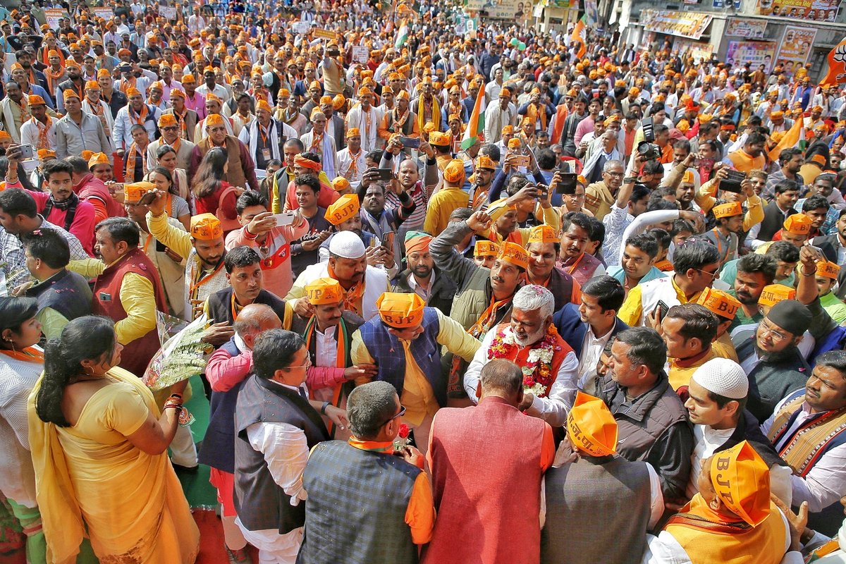 swatantrabjp's tweet photo. धन्यवाद सोनभद्र... 

जनपद सोनभद्र आगमन पर पार्टी के कर्मठ कार्यकर्ताओं एवं सम्मानित जनता द्वारा भावपूर्ण स्वागत-अभिनंदन के लिए आपका कोटि-कोटि आभार एवं धन्यवाद। https://t.co/zW6ppm81xj