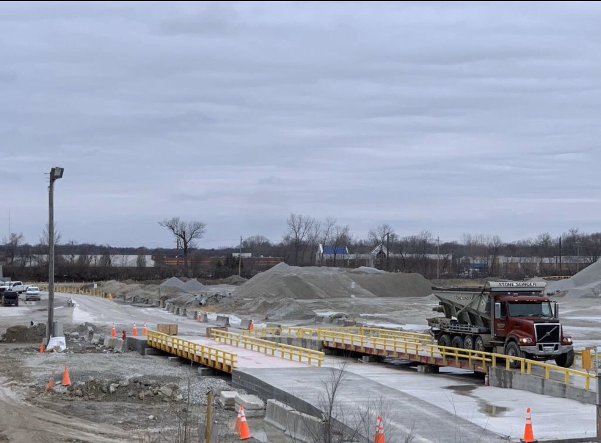 tec_weigh's tweet photo. We have completed our side by side 70x11 OTR install this week in Indianapolis! The scales have 18 inches of washout clearance and a solid washout slab between them to ensure easy clean out!
#truckscales #scales #RiceLakeRed #distributor #construction #railscale https://t.co/X2qQZqbQv0