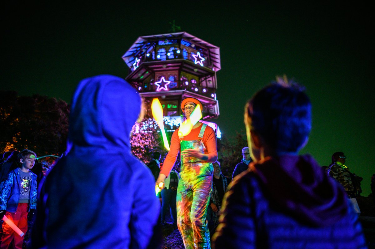 B’MORE LIT! Glow Dance Party - Patterson Park ✨

Neighborhood Lights 2019