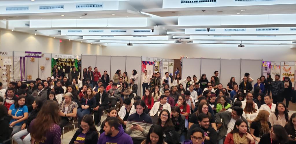 DrJacoboUANL's tweet photo. Estamos iniciando el 3er día de la expo SEASE. Los esperamos a conocer y unirte al grupo de tu preferencia. #SOMOSUNI #SOMOSVIBORAS #ExpoSEASE https://t.co/WEFIfCBxSE