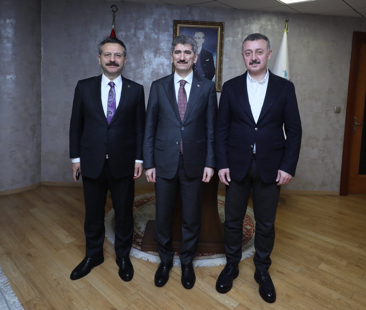Başkan Büyükakın'a sürpriz ziyaret 