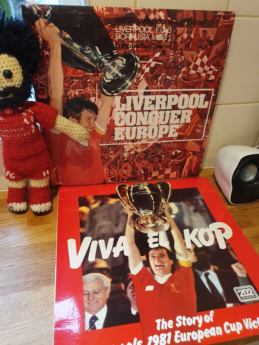 MiniMo79638208's tweet photo. Been out buying some vinyl. https://t.co/GjbM8R0gm8