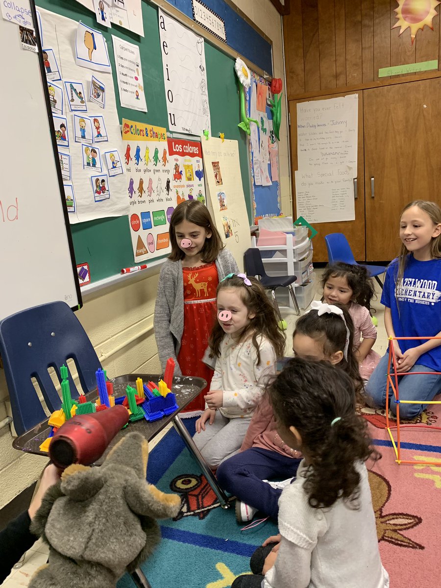 MrsLewisNpals's tweet photo. Thank you to our third grade helpers from  @sarablarr ‘s class for helping us build houses from our read aloud. It was so much fun!!! https://t.co/JRu76ggPD7