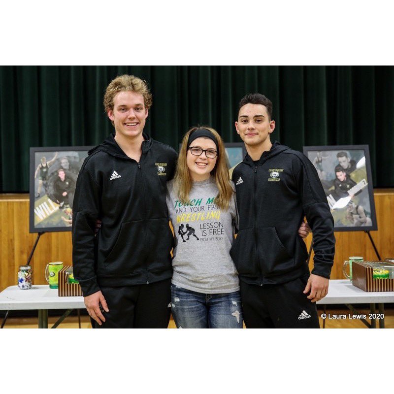 bcpai12's tweet photo. senior night with my brothers 🥺❤️ https://t.co/OvvqXXshuy