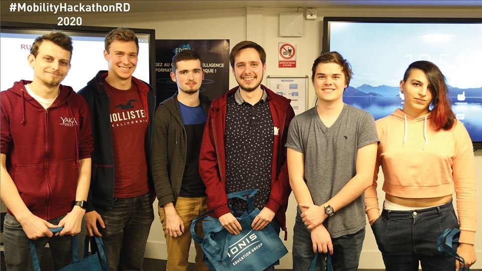 EPITA's tweet photo. [#MobilityHackathonRD] 🚗🏆 Après 31h de challenge,le Rush Hour Mobility Hackathon est terminé !Félicitations aux  équipes 6,5 et 13 sur le podium,et à tous les étudiants participants ! Merci à notre partenaire @RenaultDigital_ ,ainsi qu'à nos équipes pédagogiques &amp; d'encadrement https://t.co/VrM2A5wJR9