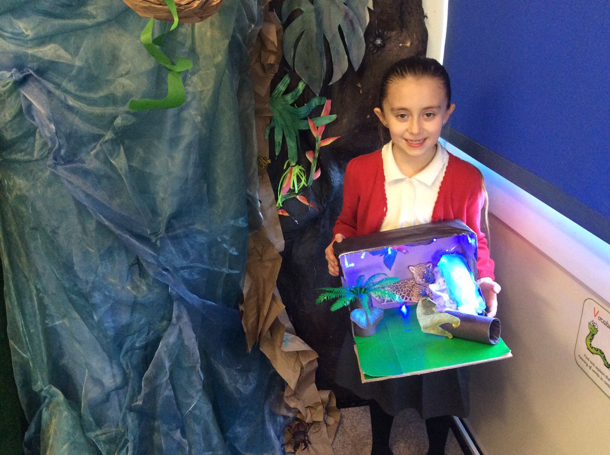 MrsDavisonstba1's tweet photo. Atlantis showing her super rainforest scene which she made at home! Fantastic! Well done! 😀 https://t.co/oH1ucTqKMZ