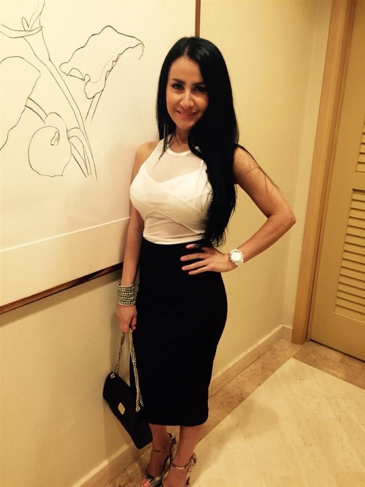 Rich women dating tweet media