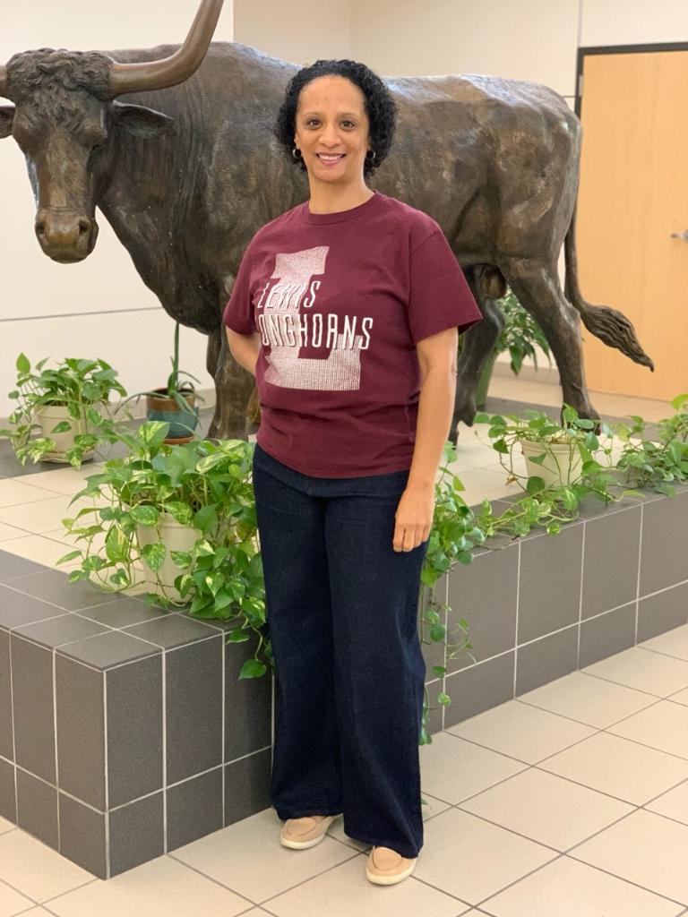 DLewisLonghorns's tweet photo. Lewis Longhorns will like to congratulate & recognize our Bilingual and ESL Teachers of the Year 2020- Ms. Phillips and Ms. Leal!!! @SpringISD #SHABE #BTOY #ESLTOY #EducatorsRule https://t.co/vERj8G3Ujf