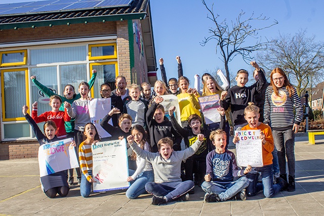 ermelovannu.nl/actueel/9359-l… Leerlingen Ireneschool lachen om lachgas <a href="/UNICEFKRFF/">KinderrechtenFilms</a> <a href="/GemeenteErmelo/">Gemeente Ermelo</a>