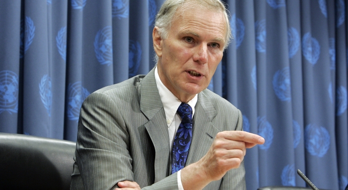 #España: Las altas tasas de pobreza son una opción politica, según el Relator Especial de la ONU sobre la extrema pobreza y los derechos humanos, Philip Alston 
@Alston_UNSR 
is.gd/aUCJQN