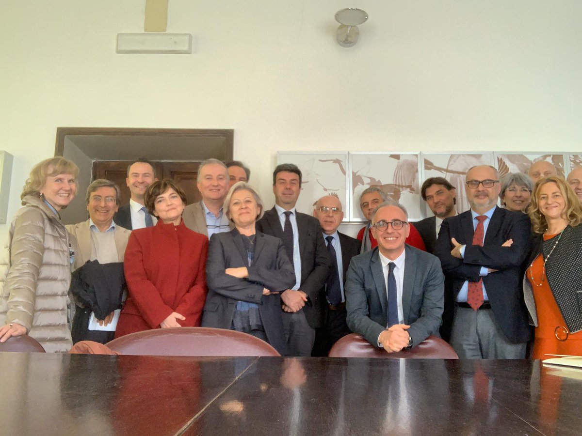 AssoArpa's tweet photo. Oggi, prima riunione del Coordinamento Area Governance AssoARPA del 2020, presieduta dal Presidente Bortone, con all’odg resoconto attività 2019 e pianificazione attività 2020 e focus sulla legge di bilancio 2020. @SNPAmbiente @ArpaER @ArpaValledAosta @ARPAFVG https://t.co/5kdl0mzNfK