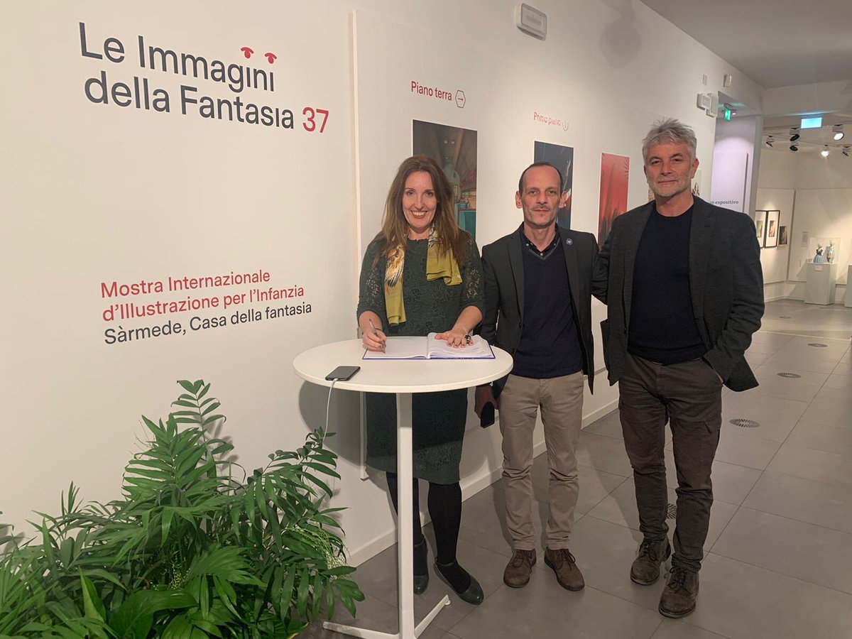 DonazzanElena's tweet photo. Nei giorni scorsi ho visitato con @TomRazzolini la #CasadellaFantasia di #Sarmede, #paesedellefiabe, che è sede della #mostra e della #Scuola d’#Illustrazione per l’Infanzia creata dall'artista #ŠtěpánZavřel.
Un luogo magico, ben amministrato dal Sindaco #LarryPizzol: visitatelo! https://t.co/g0t5ShxhYx