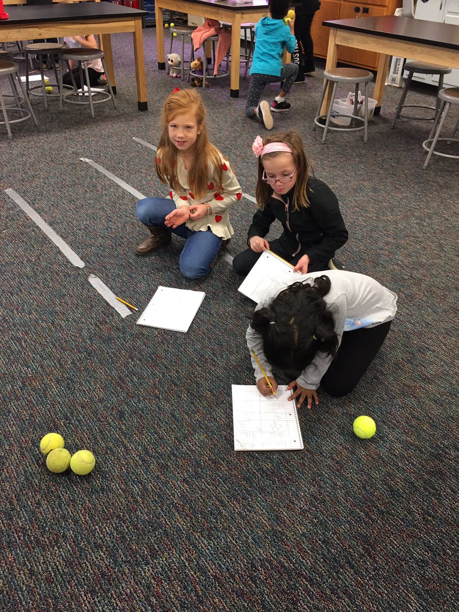 diane_dparr's tweet photo. Bowling with Balls #forces #changingdirections #stemjournalingresults @CFESmustangs @siegmundIT https://t.co/KMUSg99A76