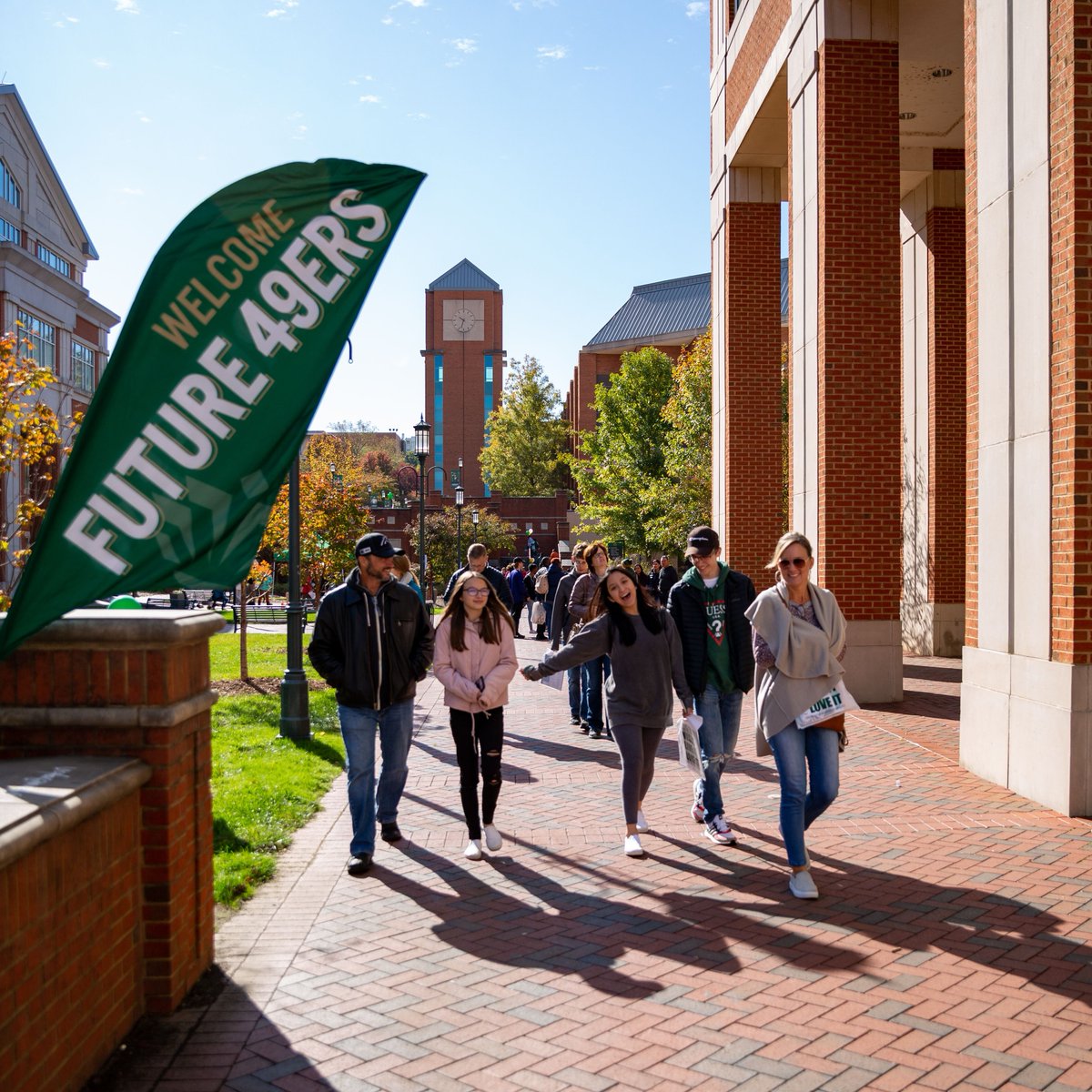 CLTBelkCollege's tweet photo. Join us in welcoming the hundreds of future #BelkCollege 49ers and their families who are on campus today for Admitted Students Day. #Future49er #IPickUNCC
Drop your year and hashtag below! #UNCC24 ⛏️
📷: @UNCCadmissions https://t.co/zoGIdNOCNn