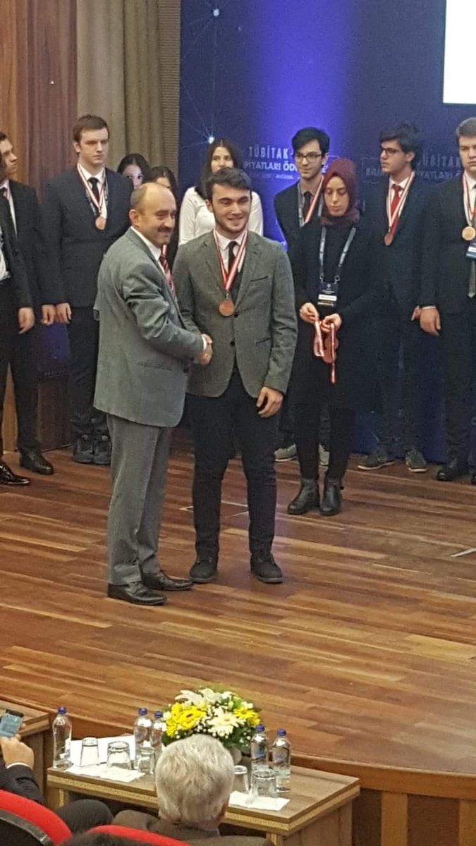 BuyukcekmeceMem's tweet photo. Şehit Münir Alkan Fen Lisesi Öğrencileri: İbrahim Halil Kaplan Matematik Olimpiyatlarında altın madalya, 
Arda Görkem Tokur Bilim Olimpiyatları Kimya dalında bronz madalya kazandı.Okulumuzu, öğrencilerimizi ve öğretmenlerimizi tebrik ediyoruz.
@hasan_uygun91
@memleventyazici https://t.co/anBCZHZZiG