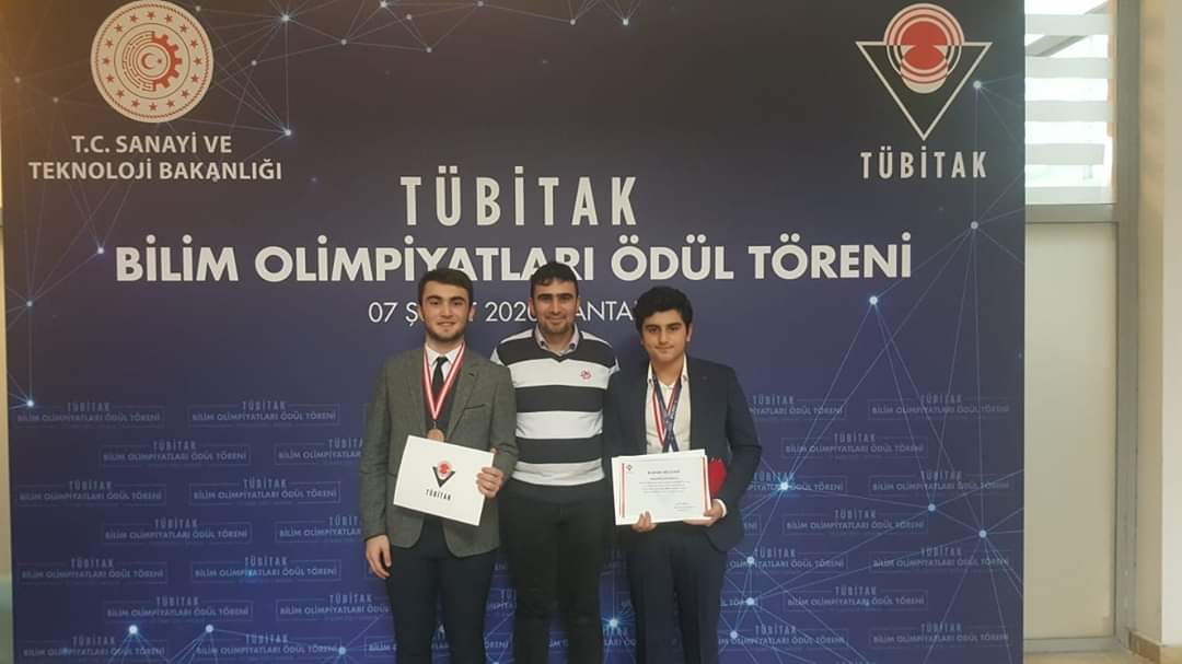 BuyukcekmeceMem's tweet photo. Şehit Münir Alkan Fen Lisesi Öğrencileri: İbrahim Halil Kaplan Matematik Olimpiyatlarında altın madalya, 
Arda Görkem Tokur Bilim Olimpiyatları Kimya dalında bronz madalya kazandı.Okulumuzu, öğrencilerimizi ve öğretmenlerimizi tebrik ediyoruz.
@hasan_uygun91
@memleventyazici https://t.co/anBCZHZZiG