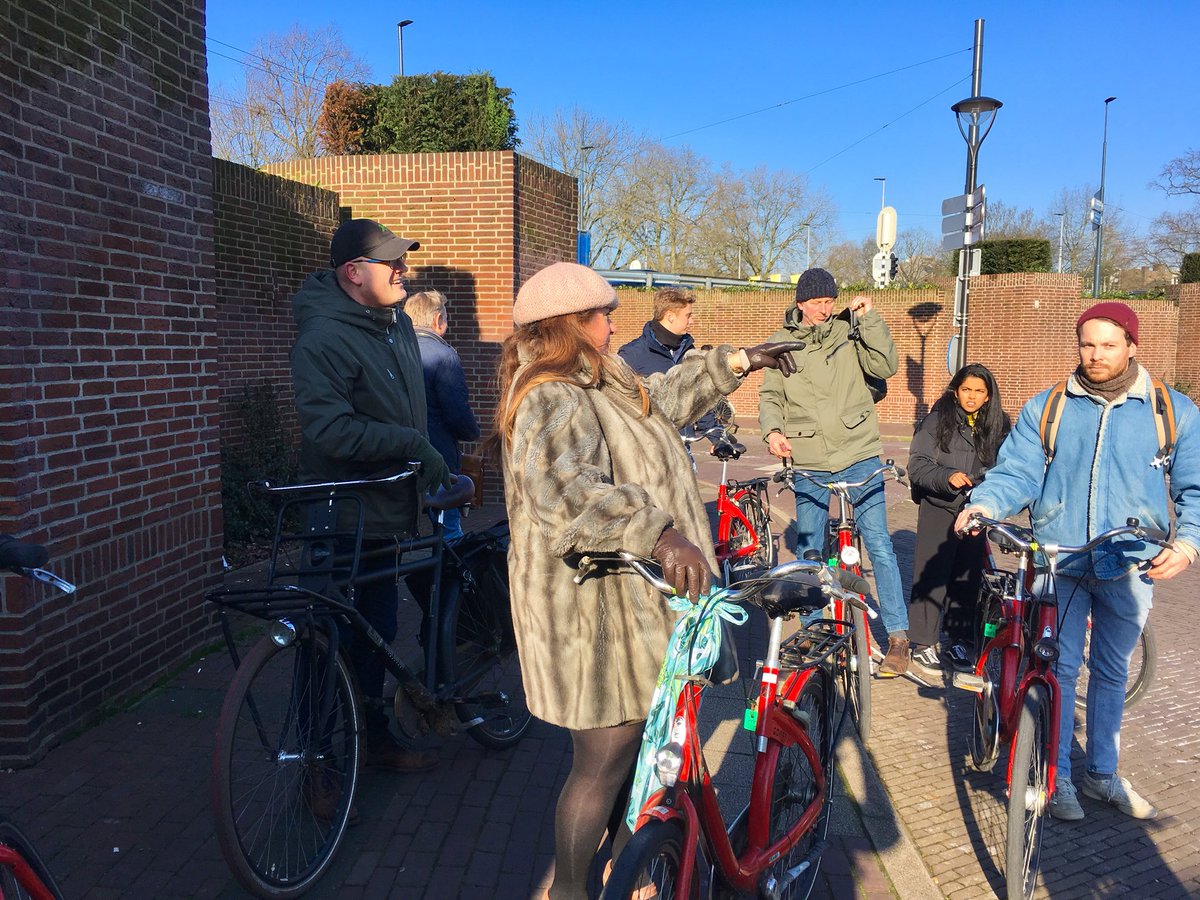 BYCS_org's tweet photo. 📸 #BYCSBroadcast update!
We just came back from a bike tour around Arnhem, hosted by our incredible #TourguideThor💥!
👏🏼 A beautiful sunny day with a group of amazing people ✨ https://t.co/q7Mtdpanzr