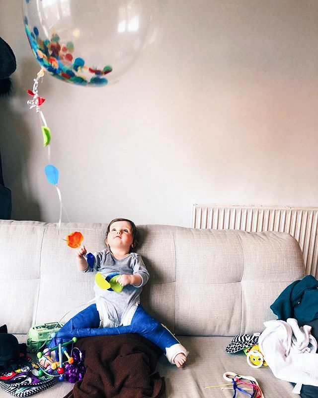 This balloon was as much a present for her as it was for me! 
Sunday was my first birthday as a mama, and it looked a bit different this year but still the perfect day. 💕
A lay in, then a surprise <a href="/cowshed/">cowshed</a> massage (sooo dreamy) and a roast waiting fo… ift.tt/389A8cK