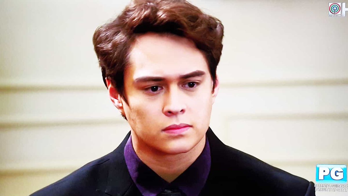 precy0102's tweet photo. Guapo-guapo ni Gabo, mapa-happy, sad, nangangarap o pinagtiyatiyagaan si SanRio 😅 
#EnriqueGil #LizQuen #LizaSoberano #MakeItWithYou #BreakItWithYou https://t.co/SlZ03zV4q3