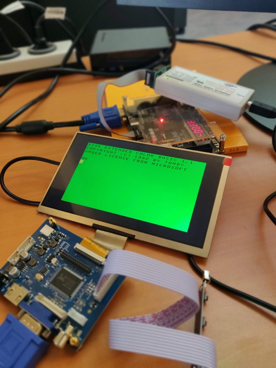 pcornier's tweet photo. Mini Coco! I use uart to send character codes because I haven't received my ps/2 keyboard yet. #fpga #retro #tandycolor https://t.co/UrcKUaproS