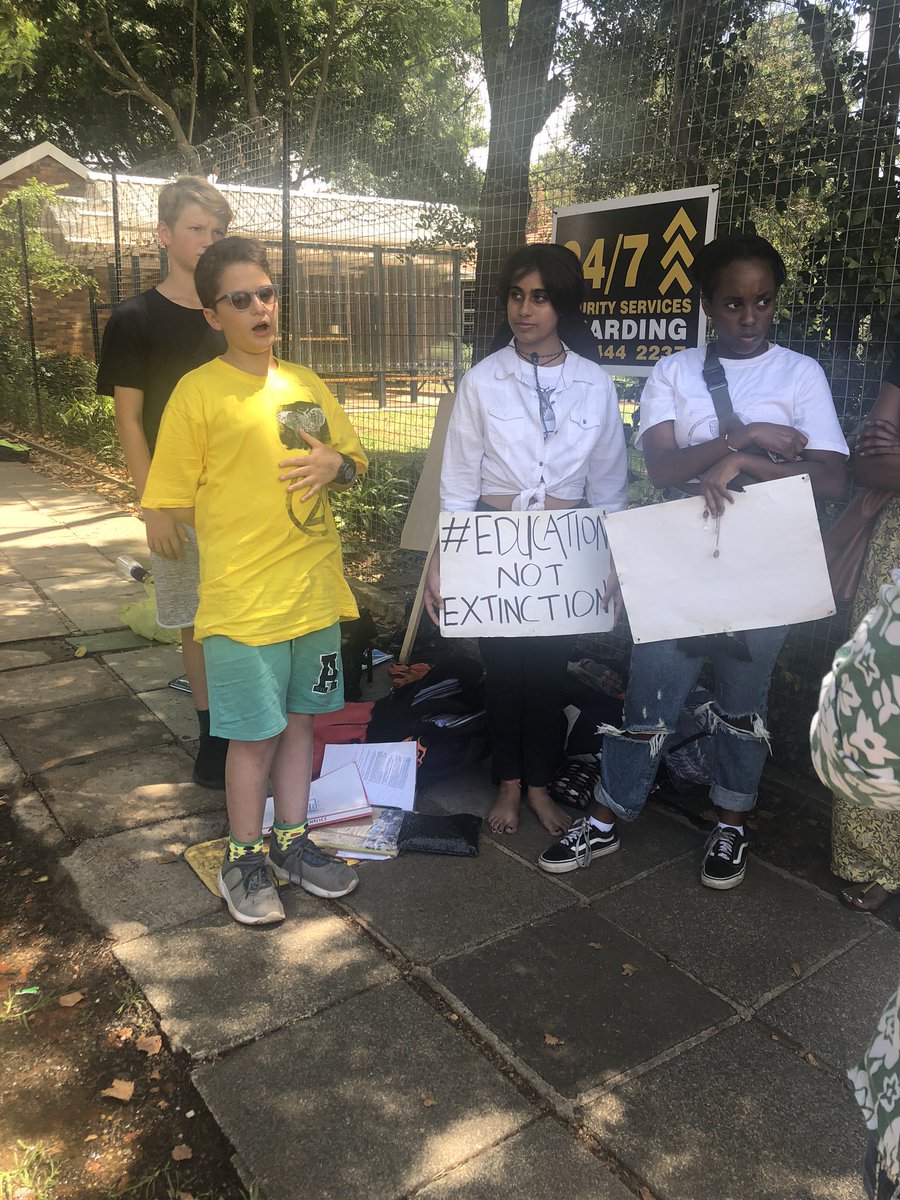 COPAC_SA's tweet photo. We stand with young people who are boycotting school every Friday, calling for a climate emergency! We also stand with other young people leading the way to climate justice! #FridaysForFuture #EducationNotExtinction #ClimateCrisis #ClimateEmergency #ClimateStrike https://t.co/D6awQeWgH7