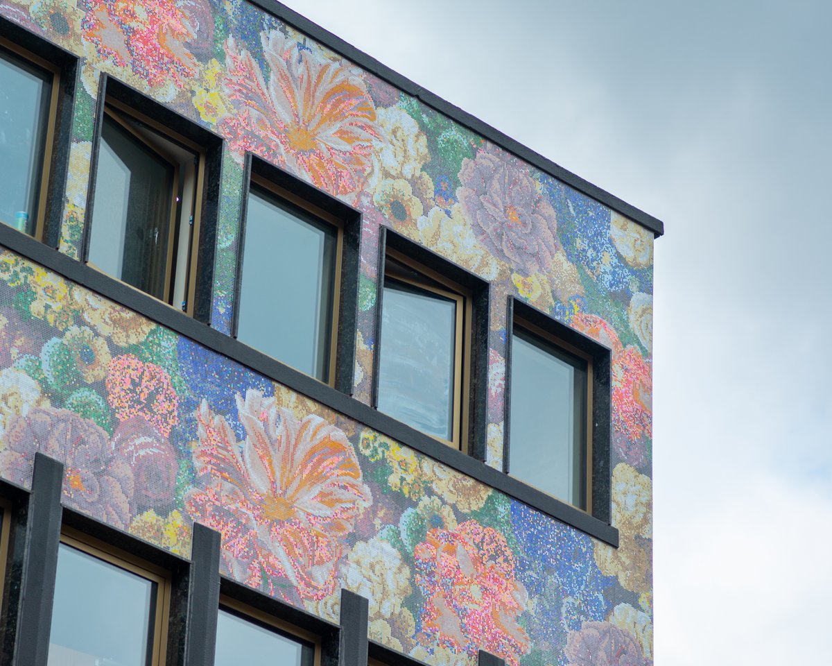 wtsproperty's tweet photo. Flowers on the outside, greenery on the inside #BridgeStreetStudios #Manchester https://t.co/aLkOcpXMCn