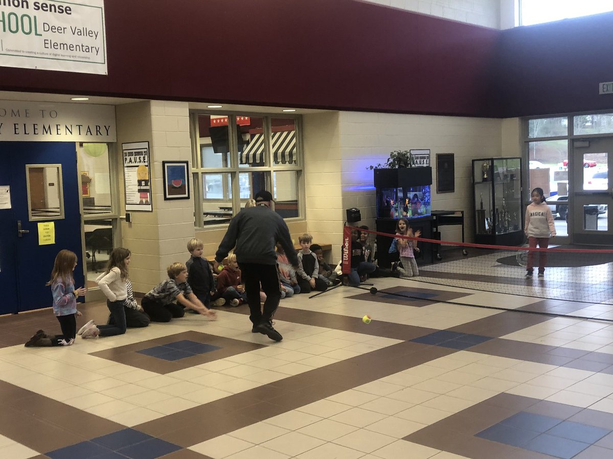 Around the NATIONS at <a href="/DVES_Hoover/">DVES_Hoover</a>. I am loving the excitement of all the Deer Valley students.