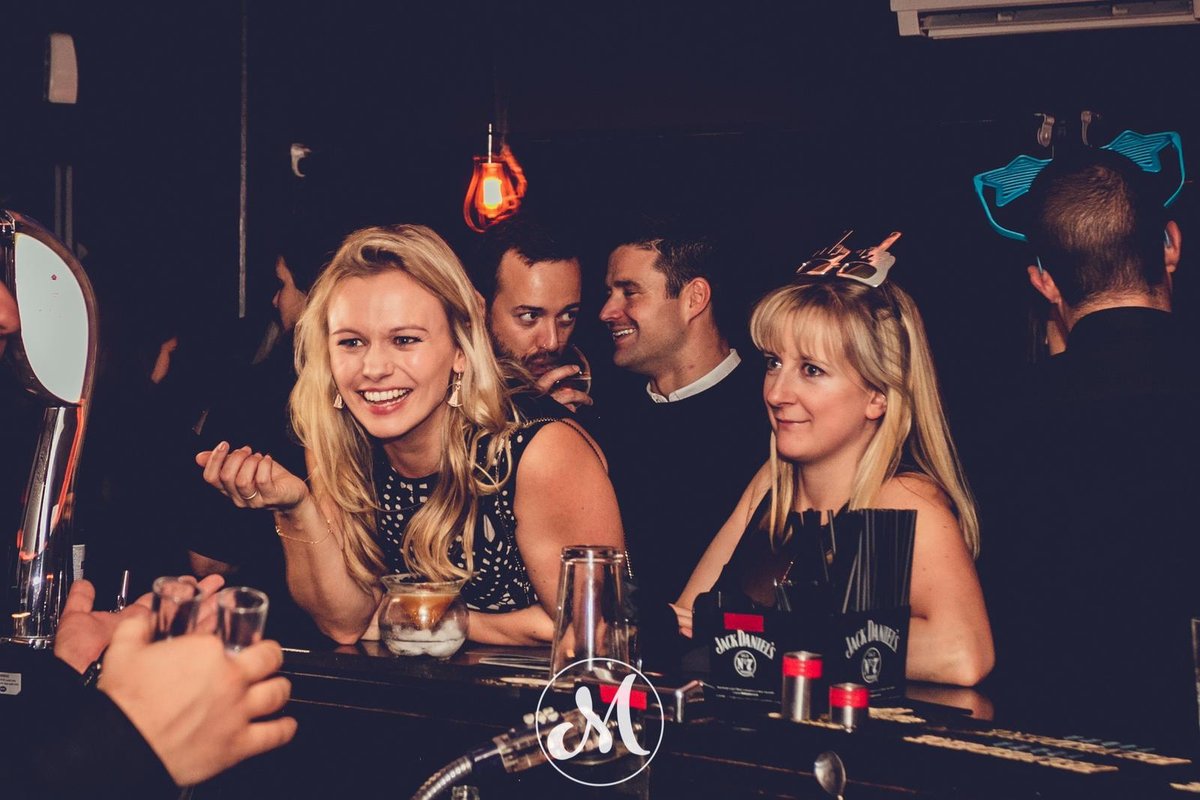 MishikoReigate's tweet photo. The excitement when the bartender tell you it's 2-4-1 Cocktails until 10pm every Friday and Saturday 🍸

#Mishiko #Reigate #FridayNight #Surrey #Cocktails #DJs #Bar #Club https://t.co/45i79zTnsY