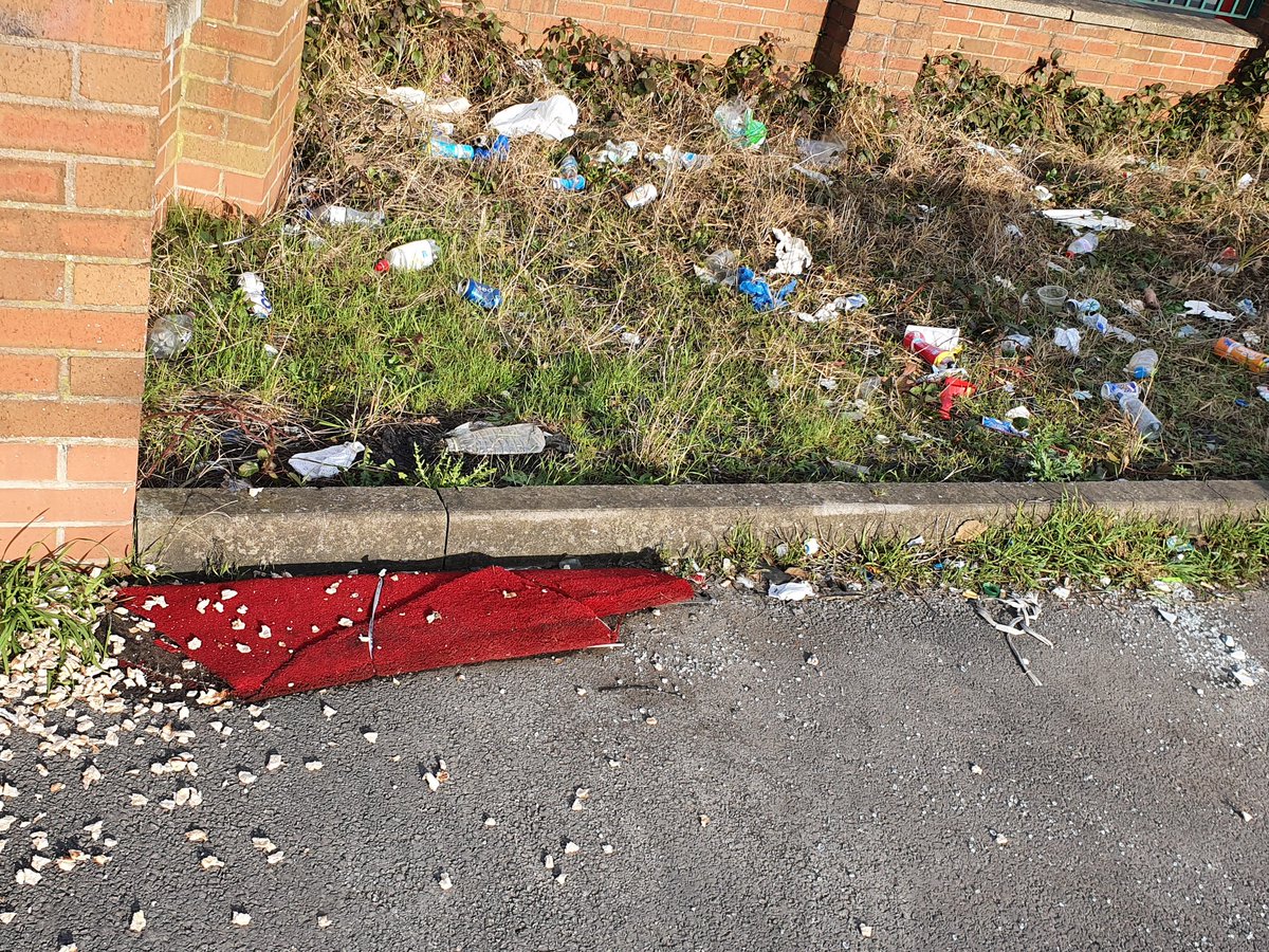 Next Friday 14th February at 11am we will be doing  clean up of a local community mosque car park. Please come join us.
 This will be a regular weekly thing to ensure its kept clean and tidy. #Engage #Educate #Empower <a href="/AlumRockCF/">ARCF</a> <a href="/BCC_Help/">BCC Customer Service</a> <a href="/BhamCityCouncil/">Bham City Council</a> <a href="/WashwoodWMP/">Washwood Heath Police</a>