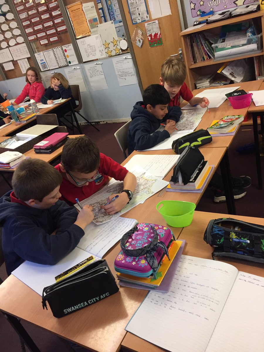 Hendrefoilan's tweet photo. Following their trip to the Ilston River earlier this week, Year 5 have been reading maps and calculating positions using 4- and 6-figure grid references! 🗺🏔 

#hdfpy5 #hdfphumanities #hdfpnumeracy https://t.co/7wlWRRxs8y