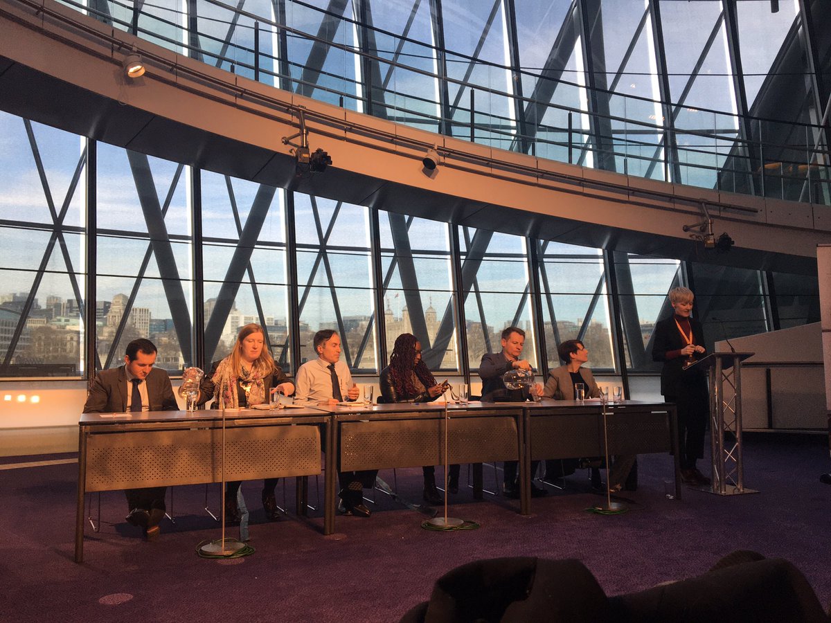 readpeopleread's tweet image. Panel discussing equity in education - suggesting balancing research with deeper understanding of lived experiences to be wisely evidence-informed. #LondonED with GLA @CDResearchSch @BeckyFrancis7 @GreenshawR @CatScutt @TheDifferenceEd @SandringhamE7