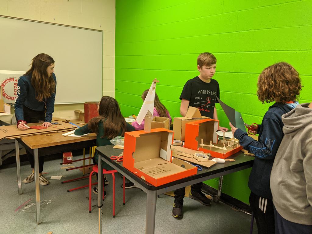 cougarslibrary's tweet image. When you look up and see that EVERY student is actively participating in their #CMSmakes project. It&apos;s a good feeling on a rainy day! @CatonsvilleMS (@aasl framework V.C.3...collaboratively identifying solutions to a challenge)