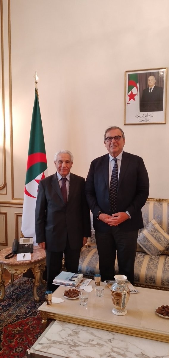 Un grand merci à M. Salah Lebdioui, Ambassadeur d'Algérie en France, pour son accueil, l'intérêt qu'il porte aux actions de notre chambre et au partenariat entre entreprises de nos deux pays . <a href="/AmbassadeurDz/">Ambassadeur DZ en Fr</a> <a href="/MichelBisac/">Michel Bisac</a>