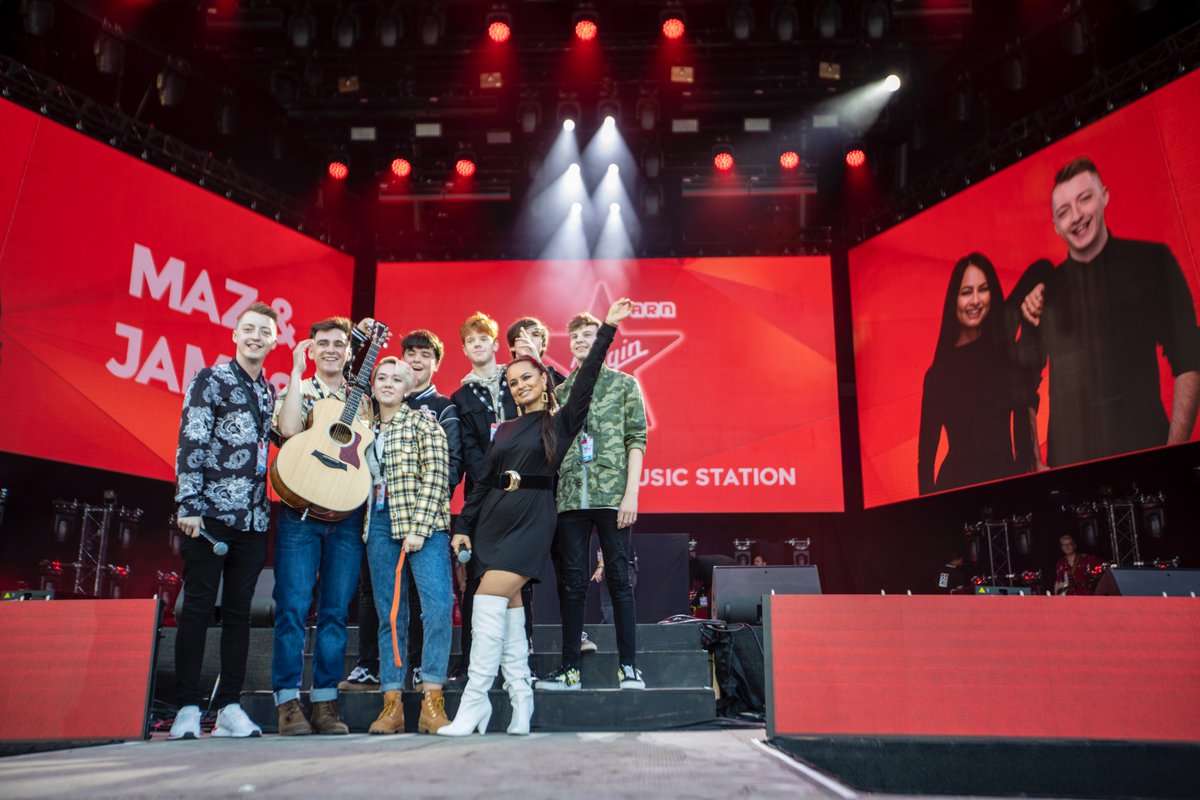 RedFestDXB's tweet image. Amazing talents! School Stars winners kicked off day 2 of #RedFestDXB!🔥 @splashFashions  made this happen 😍
#redfestdxb #splashfashions #maz #james #virginradiodxb #virginradiodubai #dubai