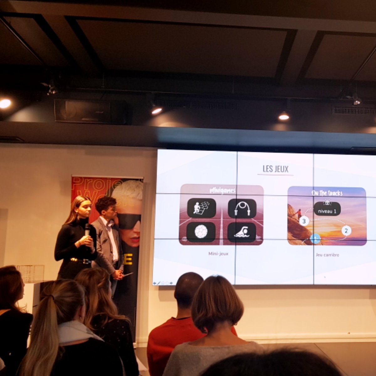 iseg_lyon's tweet image. Super présentation du projet Niki par les étudiants lyonnais au showroom @Nike ! On croise les doigts pendant que les autres campus présentent leur projet ! ☺️😉👏💪👌 #nike #ProjectWeek2020  #health #sport #marketing #digital #tech #communication