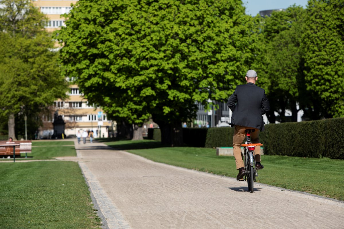 EU Transport (@transport_eu) on Twitter photo While electric scooters & ride-hailing services are transforming how we move in urban centres —walking, cycling & public transport remain best way to improve sustainable mobility in cities, says <a href="/EUEnvironment/">EU EnvironmentAgency</a> report: europa.eu/!um33QW 🚶🚲🚌 While electric scooters & ride-hailing services are transforming how we move in urban centres —walking, cycling & public transport remain best way to improve sustainable mobility in cities, says <a href="/EUEnvironment/">EU EnvironmentAgency</a> report: europa.eu/!um33QW 🚶🚲🚌