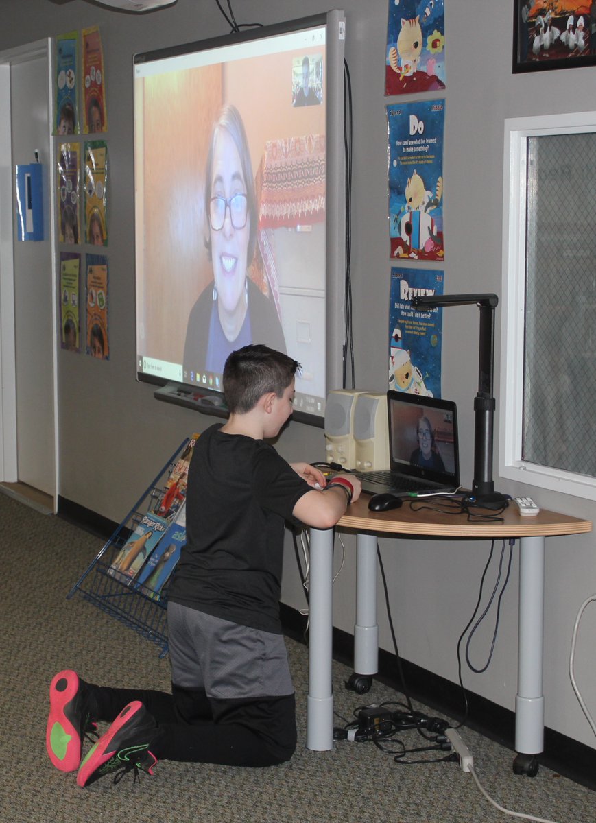 Such an amazing time <a href="/GainfieldSchool/">Gainfield School</a>  spent with @AnnettePimentel discussing "Girl Running," research techniques and subtopics! #gesreads #gesresearches