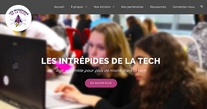 FemmesNumerique's tweet photo. Une communauté pour sensibiliser et promouvoir les métiers du numérique auprès des jeunes filles et les accompagner, c'est le projet #IntrepidesTech porté par @simplonco, @MagicMakersAt, @CompagnieDuCode et @JobIRL ! Découvrez la plateforme en ligne !👩💻
➡️https://t.co/MMu2Dc2gkf https://t.co/PfM0XWsYgw