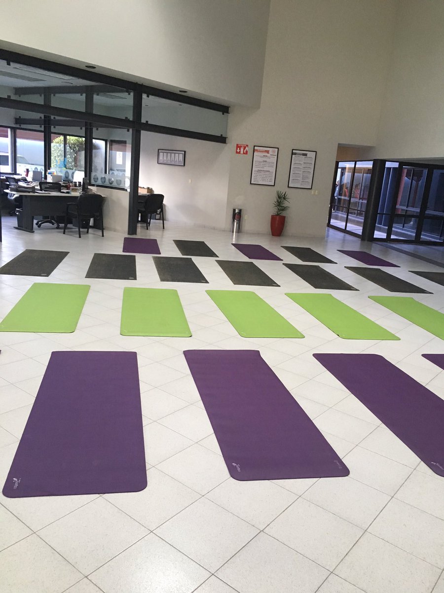 MatTemploo's tweet photo. Reduce el estrés de tus empleados con clases de yoga #TemplooVibes #TemplooYogaMats https://t.co/F7UW1MWYG8