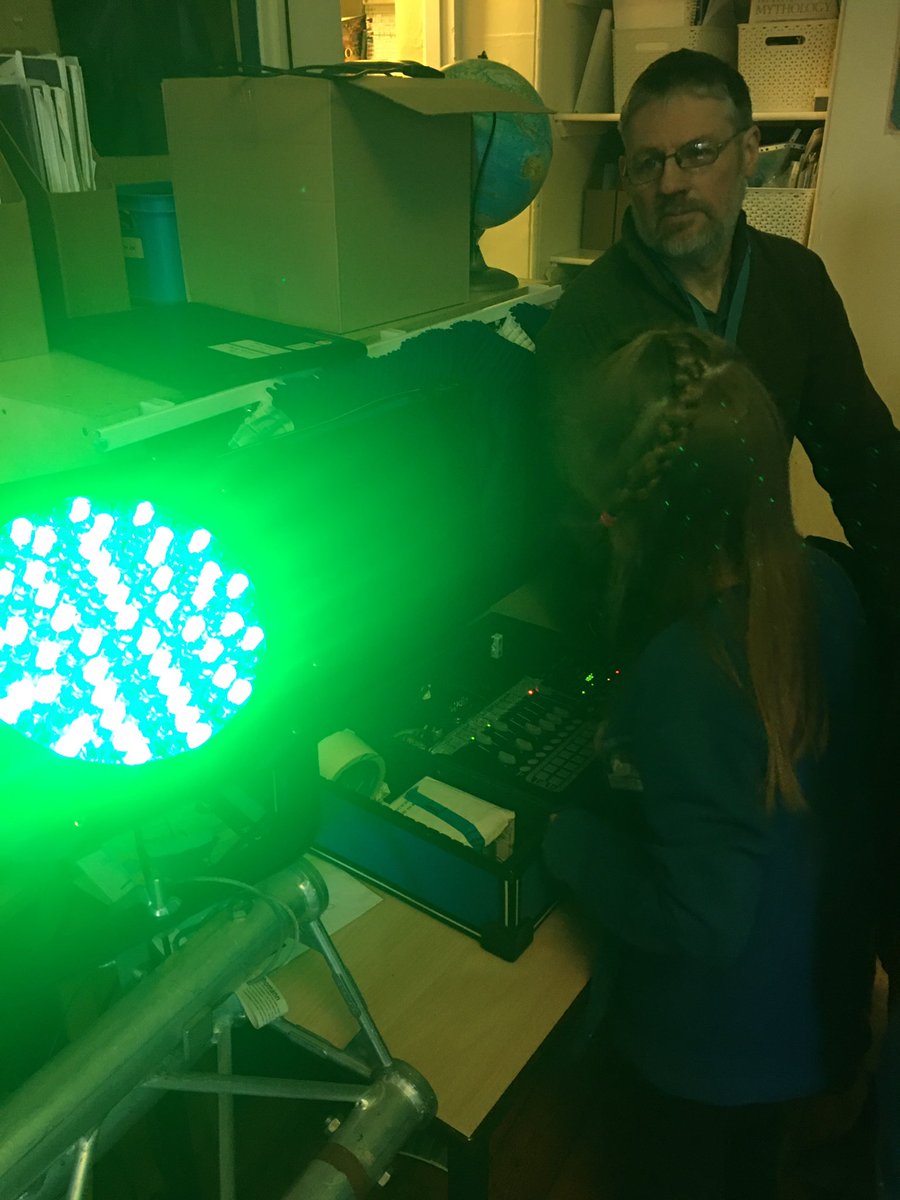 hackforthschool's tweet image. Fascinating morning: electricity in action ⚡️ Thank you @DalesAutomation #primaryscience #mixedageteaching #primarycurriculum