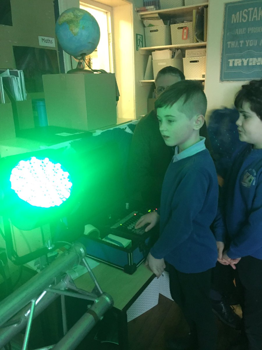 hackforthschool's tweet image. Fascinating morning: electricity in action ⚡️ Thank you @DalesAutomation #primaryscience #mixedageteaching #primarycurriculum