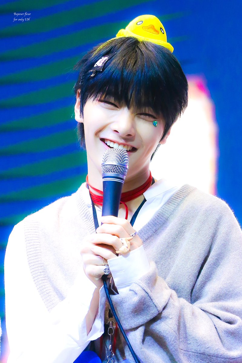 reposer_fleur's tweet photo. #HappyINDay
#온세상이_아이엔으로_물든날 

계속 그렇게 이쁘게 웃어줘💖💖💖 https://t.co/lr4TKZpvgw