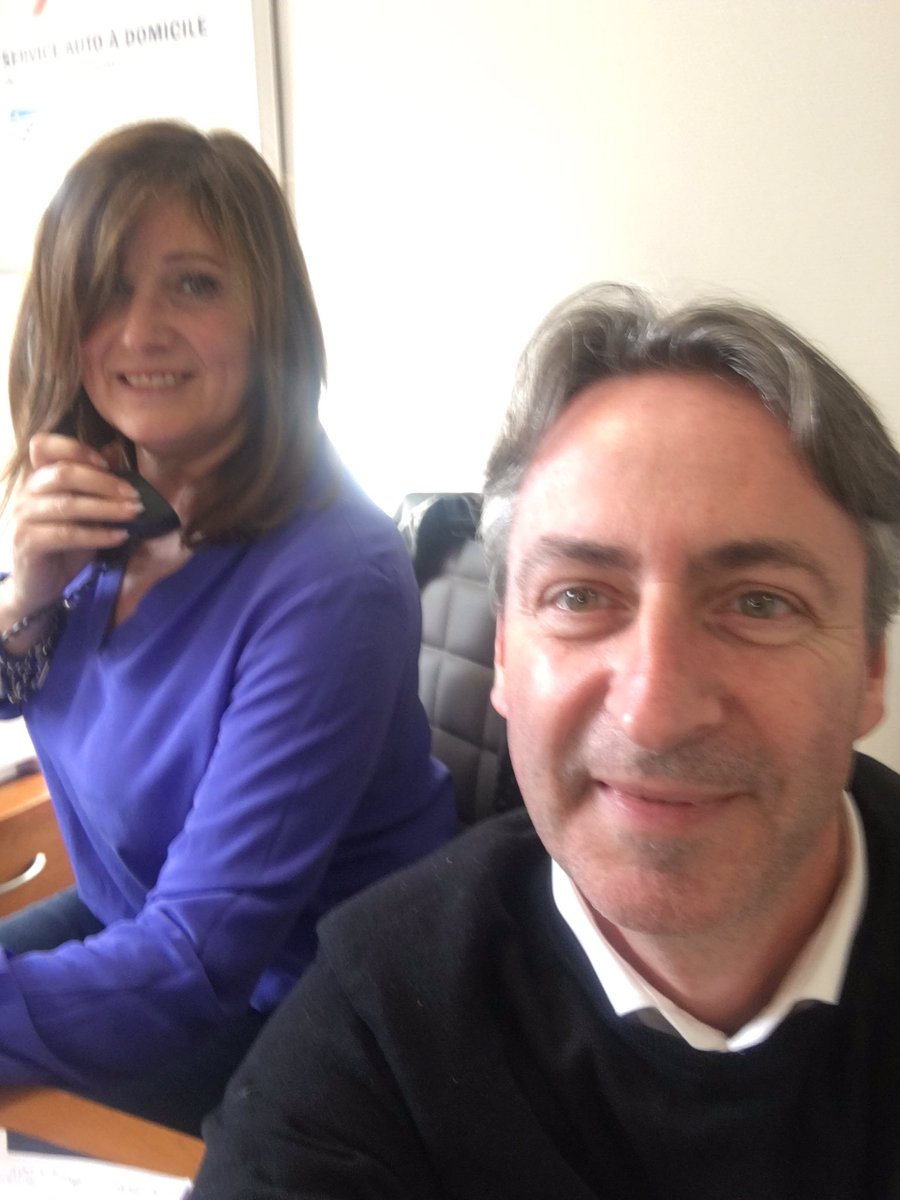 BarlogisR's tweet photo. Faire profiter des meilleurs prix à nos clients ! On vs appelle pr vs en faire bénéficier #lesmoisquicompten #clownsstethoscopes #Axasudouest @AxaDucosmarmande @AudreyALEPEE https://t.co/aCtRdUi52a