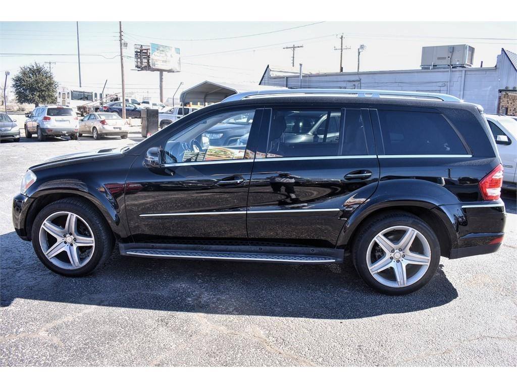 DirectAutoplex's tweet photo. This luxurious 2012 #MercedesBenz #GLClass #GL550 4MATIC is UNDER $15,000! 🙌🏻 Click here for more details: https://t.co/27ggYr55gh
#DirectAutoplex https://t.co/nYWwB3L5XN