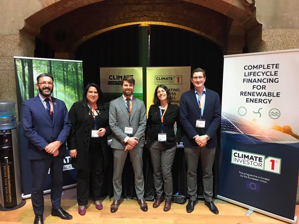 FinDev_Canada's tweet photo. Tracy Garcia, Senior Development Impact Advisor, @ludivineventura, Investment Officer, and Paulo Martelli, Director, Investments, from FinDev Canada meeting with #ClimateInvestorOne at the #MakingSolarBankable conference.
#greengrowth #renewableenergy #climateaction https://t.co/Syc6hx2Qvh