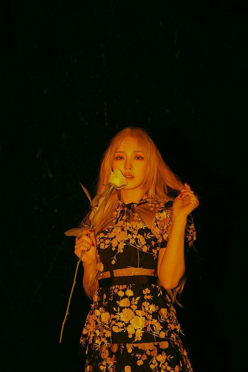 MillionZRecord's tweet photo. < Debut Album >

SRIE [#TheDumbPsycho]
Teaser Photos

Ver. A
YENA

#DEBUT
#SRIE
< 09/02-20 > https://t.co/En5i4cWzcj